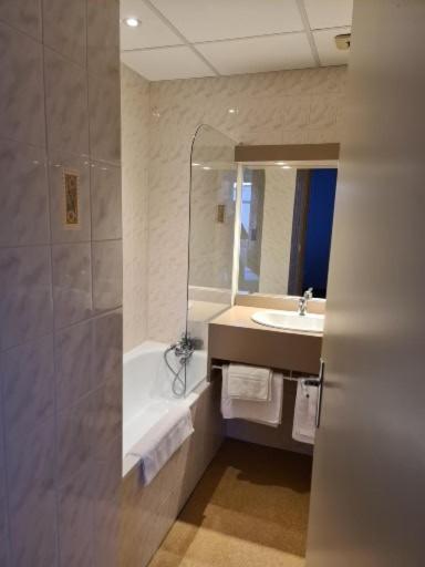 Hotel Des Roches Saint-Flour  Ngoại thất bức ảnh